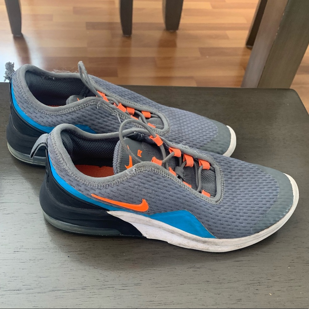 Nike air slip on sneakers
